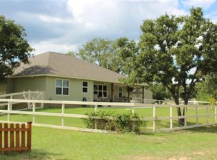 302 Chesterfield Dr, Kingsland, TX 78639