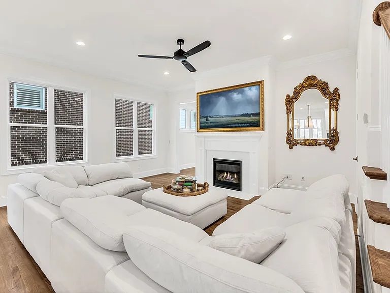 6007 Camberley St — Photo 15