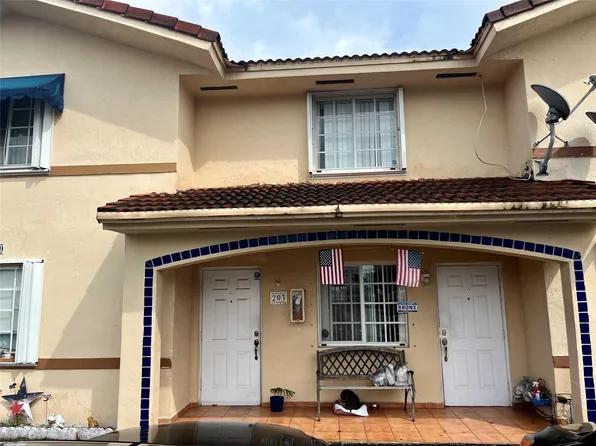 10009 W Okeechobee Road #203, Hialeah Gardens, FL 33016