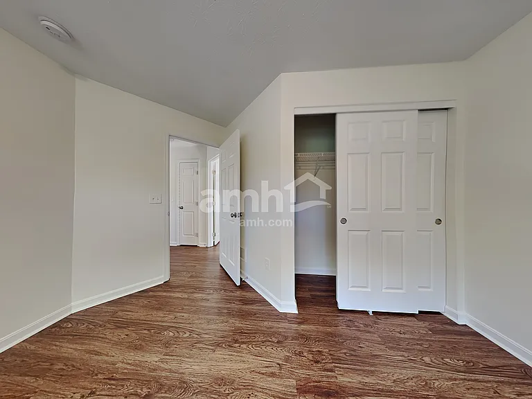 4498 Megan Danielle Dr — Photo 14