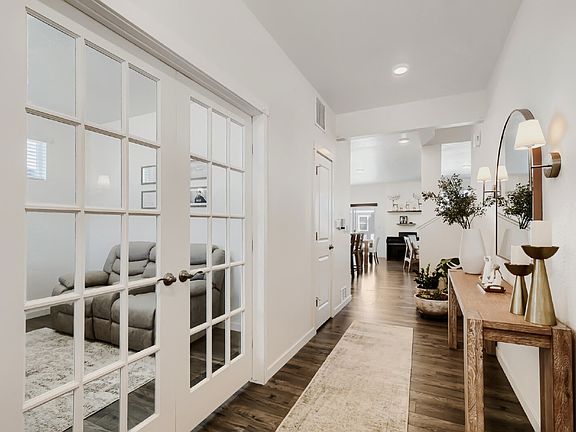 4th image of 2877 Villageview Ln