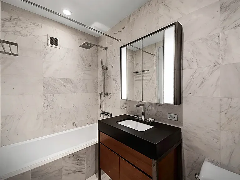75 Wall St #31J — Photo 13