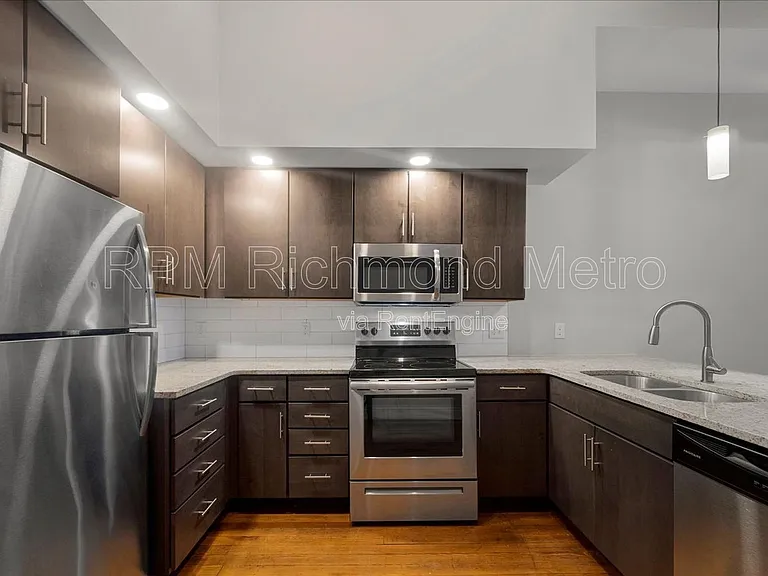 20 E Broad St — Photo 24