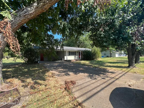 322 S Wheatley St, Ridgeland, MS 39157