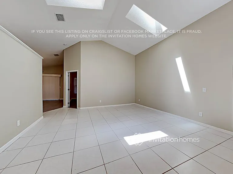 2920 Pebble Creek St — Photo 5