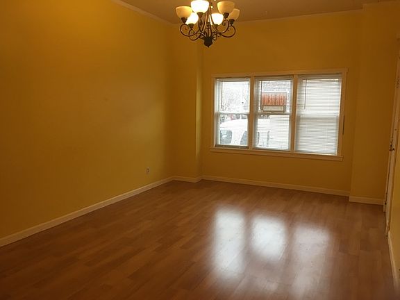 4th image of 3338 N Clifton Ave APT 1F