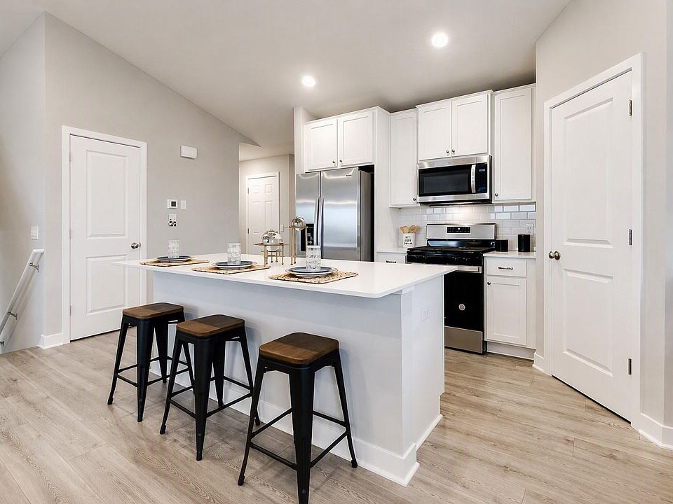 1st image of 7415 Imperial Way