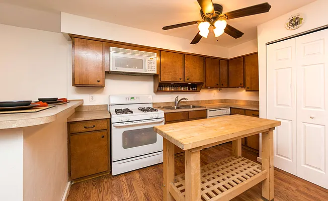 Sold by REMAX Elite | media 21