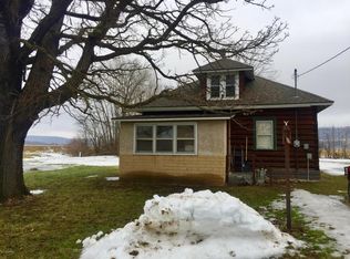 909 E Cedar St, Houston, MN 55943