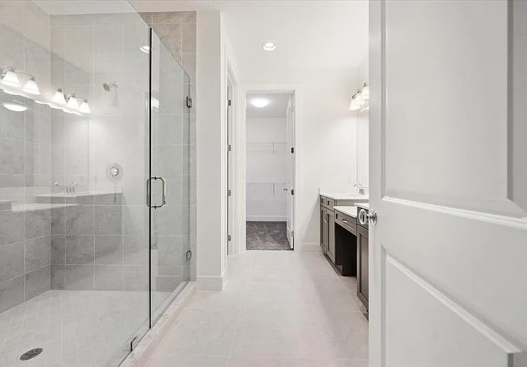 12546 Gross Pointe Dr — Photo 9