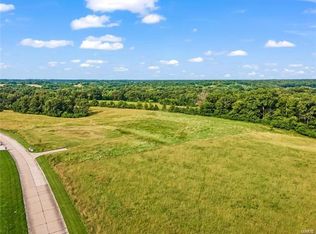 81 Red Ridge Dr, Winfield, MO 63389