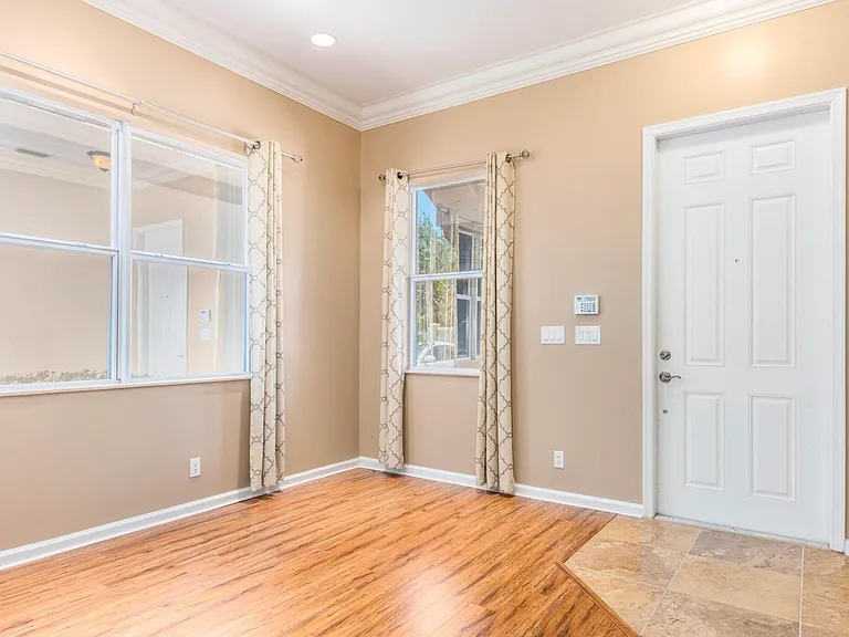 1088 Grove Park Cir — Photo 5