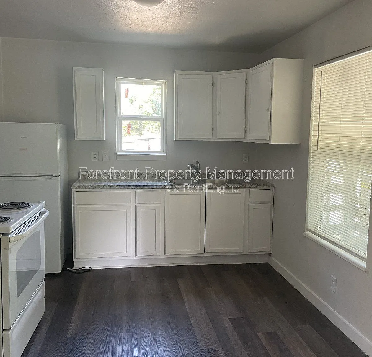 2 bed, 1.0 bath, $875 — Photo 3