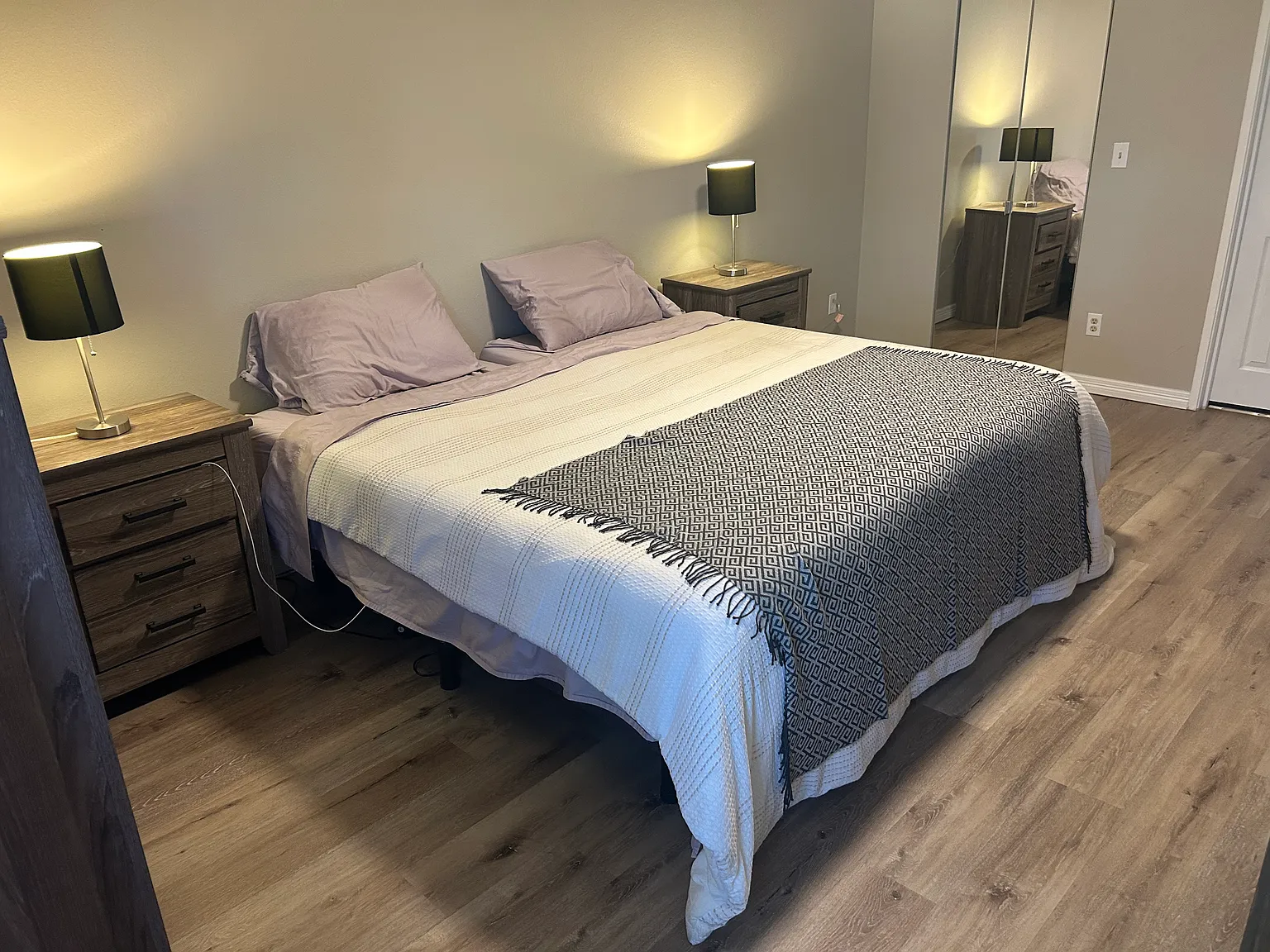 2 bed, 1174 sqft, $2,300 — Photo 3