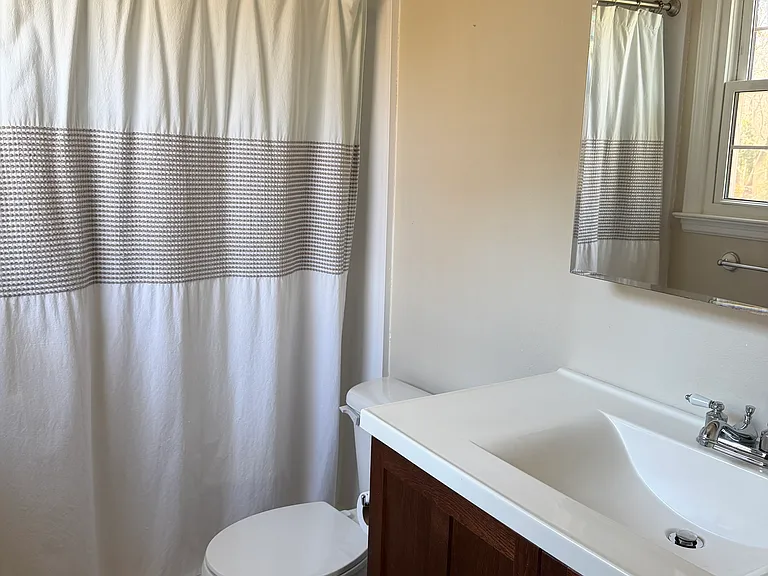 Master 3/4 bath (no tub) - upstairs