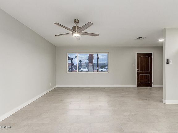 4th image of 6445 W WINDSOR Boulevard