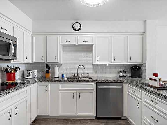 3rd image of 7655 S Braeswood Blvd APT 61