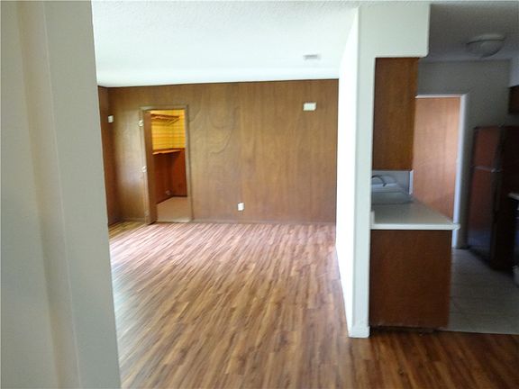 5th image of 8110 Exmoor Dr