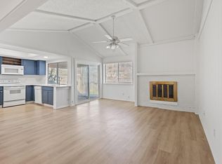 827 Salem Trl, Lewisville, TX 75067