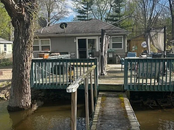 2693 N River Isle Rd, Momence, IL 60954