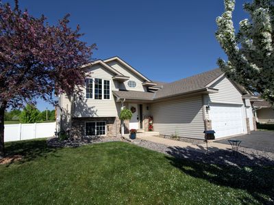607 Fairmont Ave N, Montrose, MN, 55363