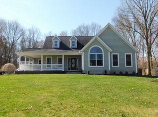 32687 Robin Rd, Paw Paw, MI 49079