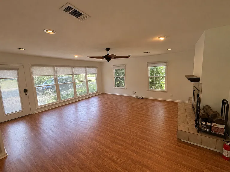3206 Del Rio Ter — Photo 3