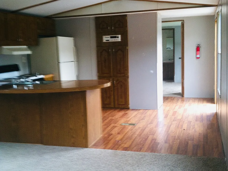 18 Hat Creek Dr