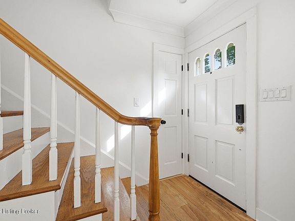 4th image of 2808 Arden Rd