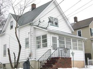 32 Embroidery St, Sayreville, NJ 08872