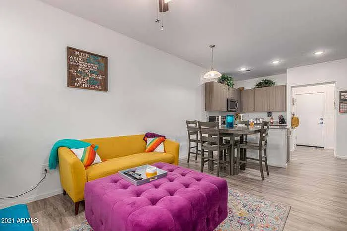 2358 E Huntington Dr — Photo 3