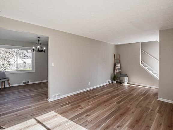 5th image of 1117 Silver Lake Ave
