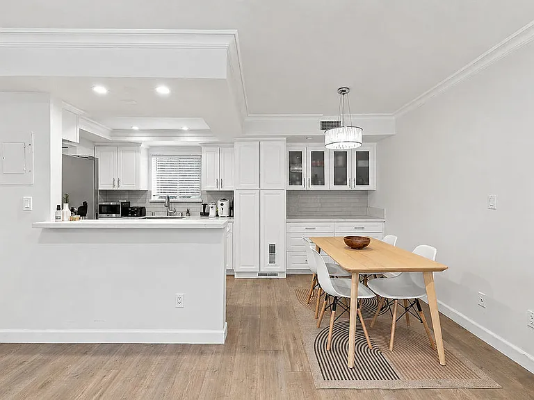 1517 E Garfield Ave #84 — Photo 9