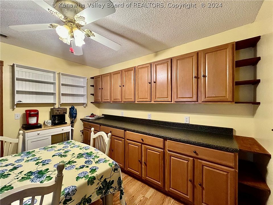 135 Betsy Ln, Julian, WV 25529 Zillow