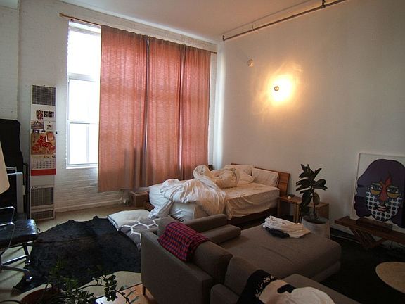 4th image of 59 Scholes St APT 207