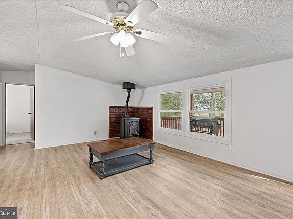 5th image of 8966 Marshall Creek Rd