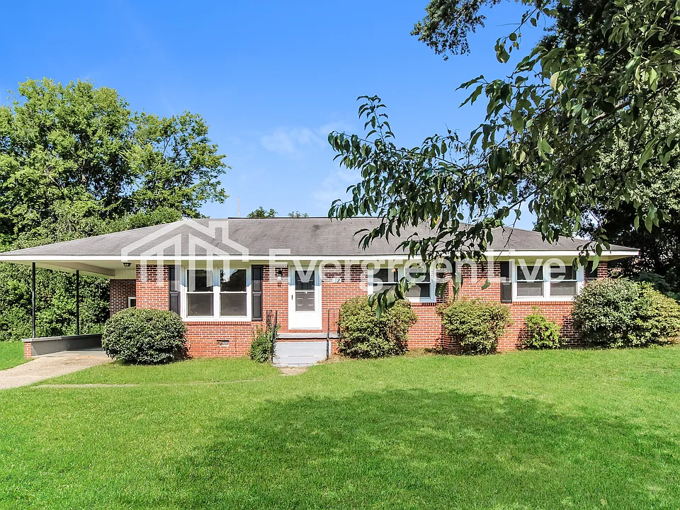 12 Fairway Dr