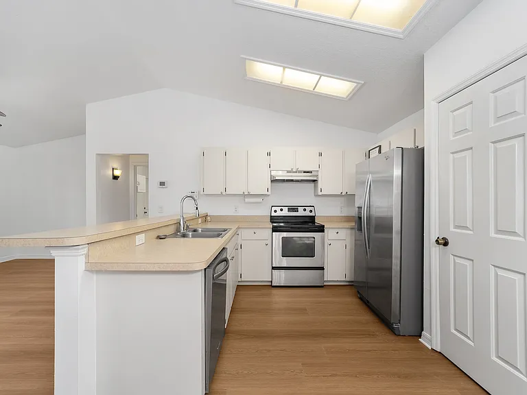 7184 Hemlock Loop — Photo 16
