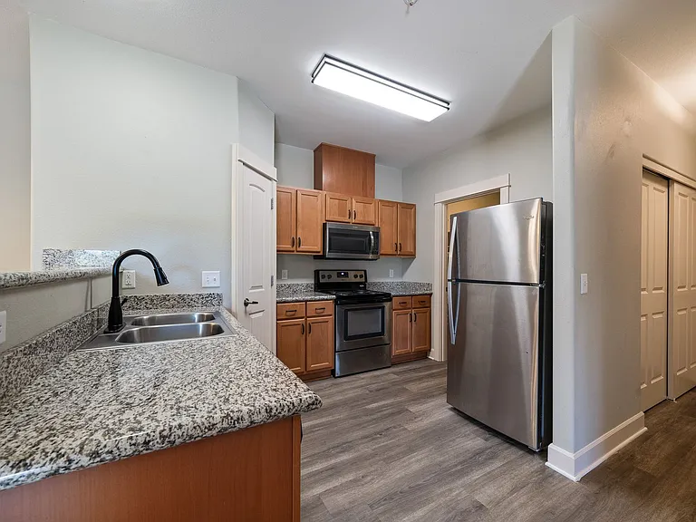 Webster Ridge Apartments — Photo 90