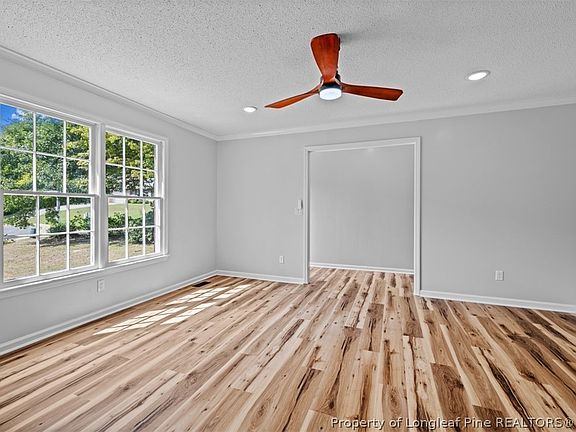 4th image of 2905 Walden Rd