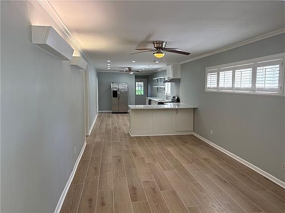 2nd image of 6237 Annunciation St