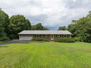 17 Wonderland Dr, Hopewell Junction, NY 12533