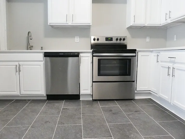 144-313 Linn St — Photo 95