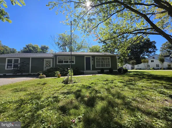1267 Cove Dr, Churchton, MD 20733