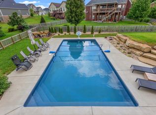 1045 Cedar Ridge Ln, Versailles, KY 40383