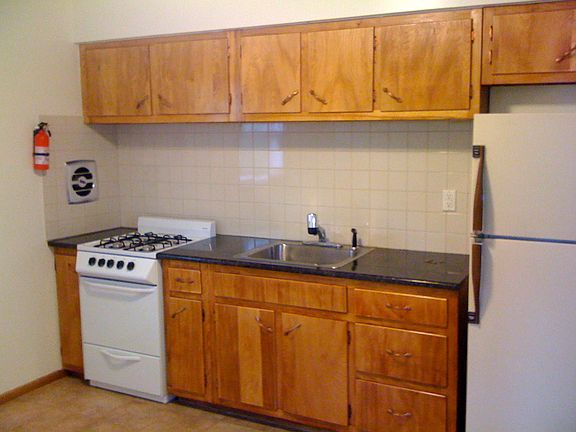 2nd image of 66 Wyckoff St APT 2F