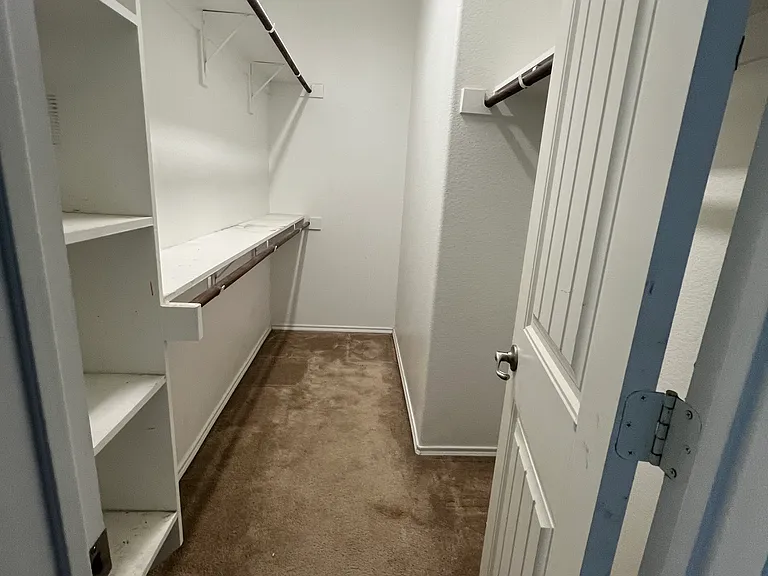205 Elm Grv — Photo 10
