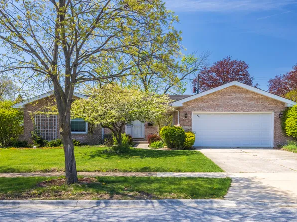 920 Macarthur Dr, Chicago Heights, IL 60411