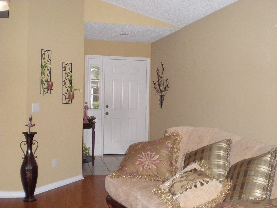 2nd image of 744 Andover Cir