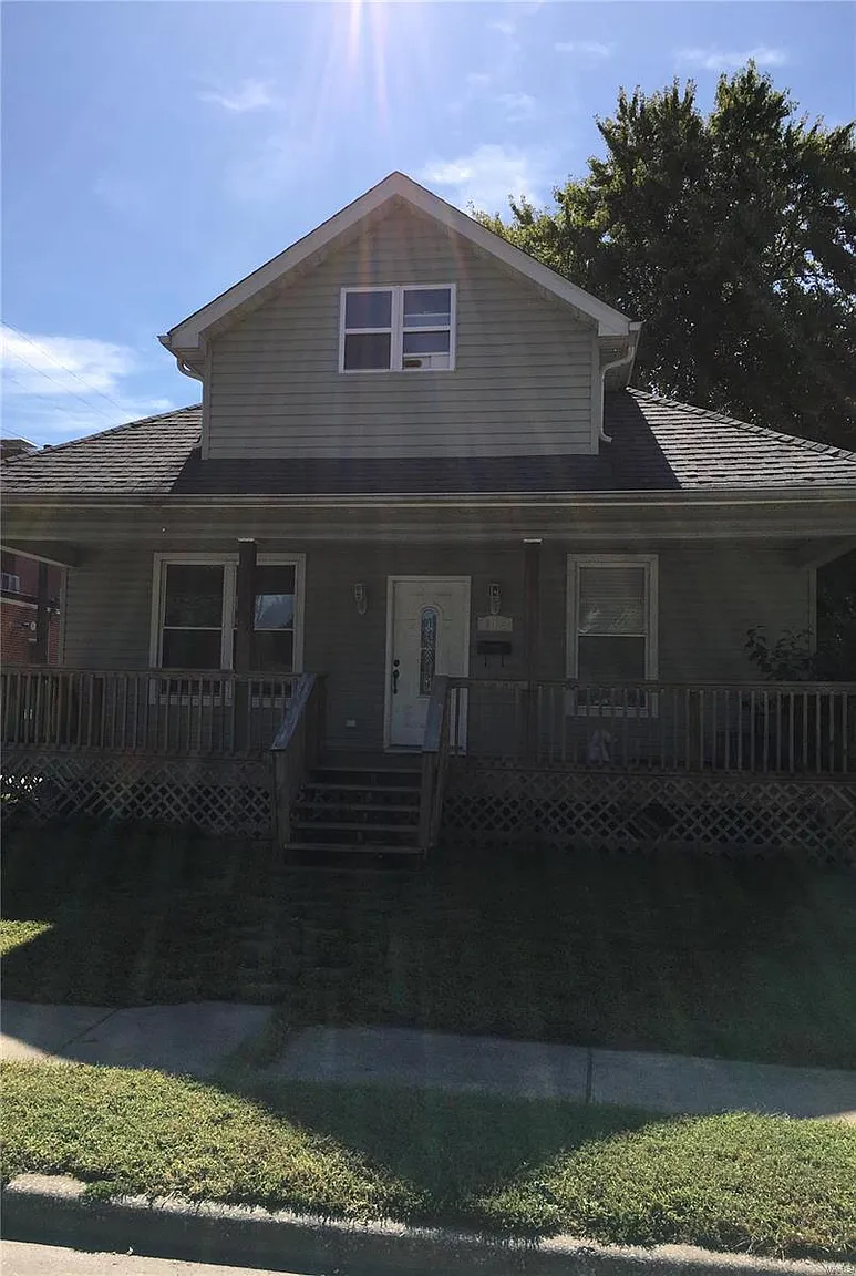 113 W 3rd St photo 1